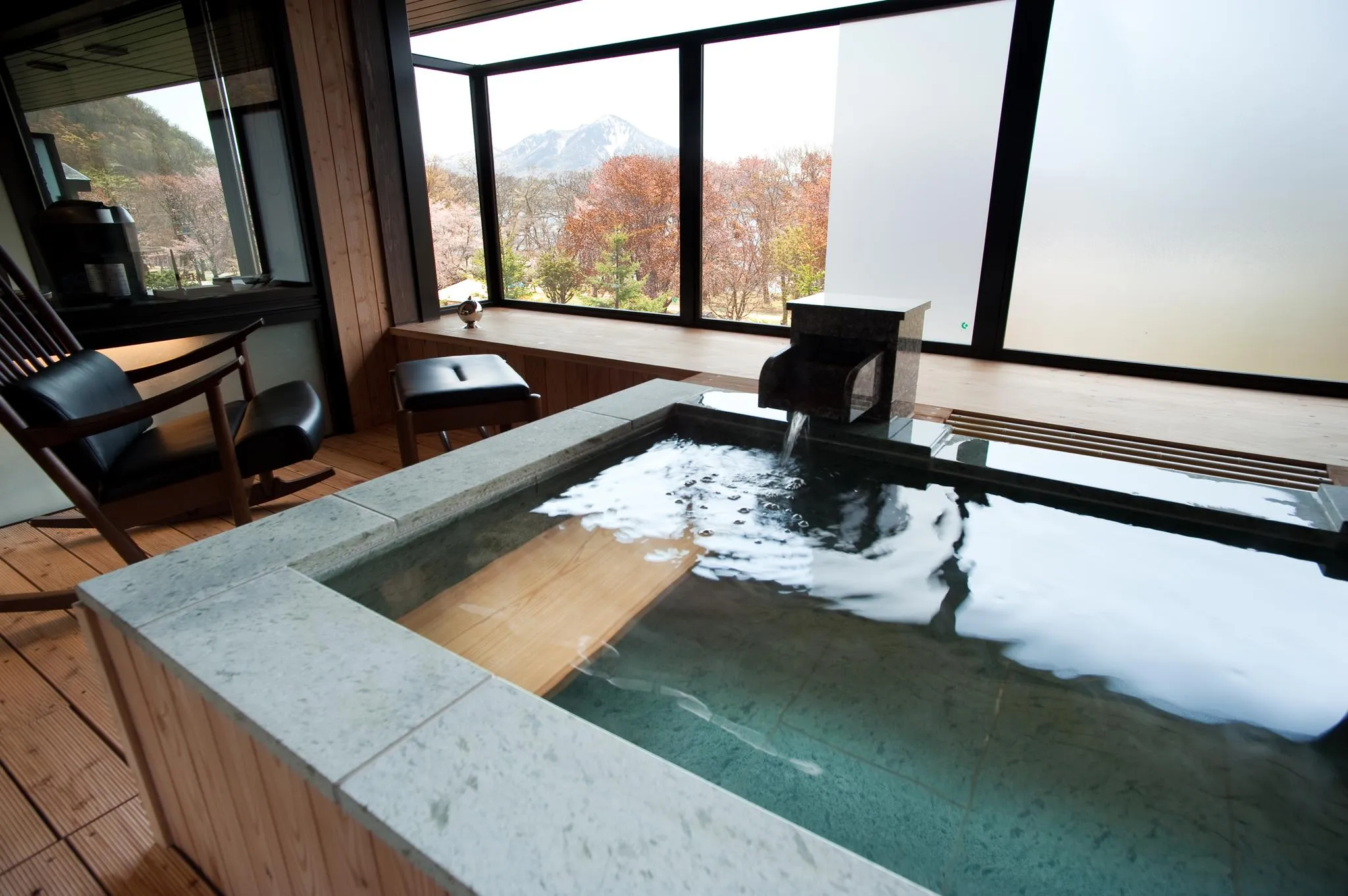 しこつ湖鶴雅リゾートスパ 水の謌